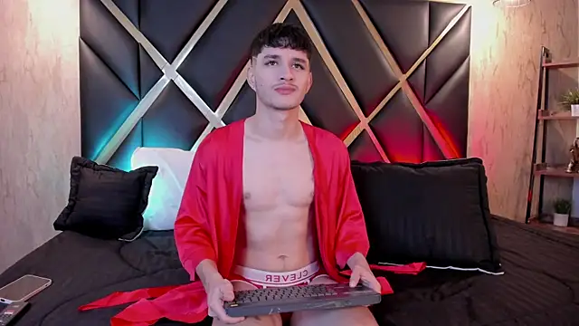 LiamMuller online show from October 2025 11:34:02 AM