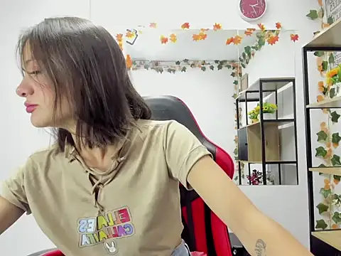 Tammy Thompson  online show from November 2025 02:09:02 PM