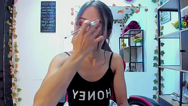 Tammy Thompson  online show from January 2026 01:37:01 PM