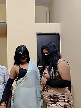 Hot modal online show from November 2025 05:46:02 PM