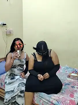 Snapshot of Hot_modal chatting on May 2026 06:05:01 PM Hot modal online show from May 2026 06:05:01 PM