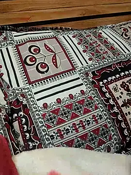 Hot modal online show from November 2025 04:51:01 PM