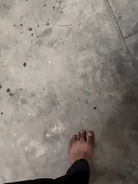 Hot modal online show from October 2025 05:32:01 PM