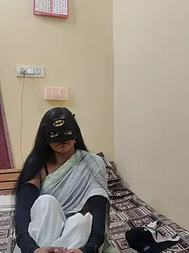 Hot modal online show from November 2025 04:51:02 PM