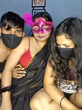 Hot modal online show from February 2026 06:48:02 PM