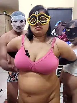 Hot modal online show from December 2025 05:17:02 PM