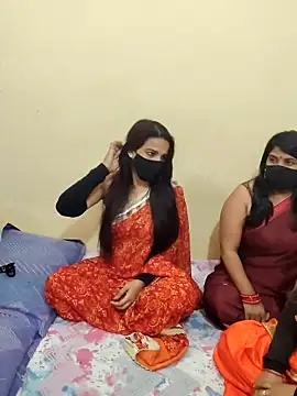 Hot modal online show from October 2025 05:15:01 PM