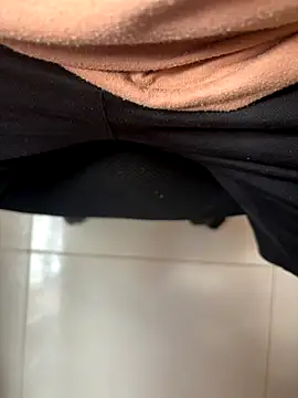 Snapshot of vergeta19 chatting on November 2025 03:29:02 PM vergeta19 online show from November 2025 03:29:02 PM