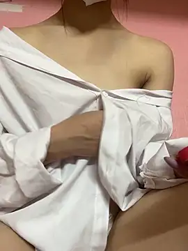 Snapshot of Leyleisanmay chatting on September 2025 03:01:01 PM Leyleisanmay online show from September 2025 03:01:01 PM