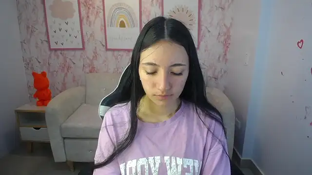 Snapshot of Kylie_ch1 chatting on September 2025 10:43:02 AM Kylie ch1 online show from September 2025 10:43:02 AM