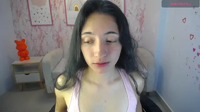 Snapshot of Kylie_ch1 chatting on October 2025 03:24:01 PM Kylie ch1 online show from October 2025 03:24:01 PM