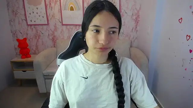 Snapshot of Kylie_ch1 chatting on September 2025 10:42:01 AM Kylie ch1 online show from September 2025 10:42:01 AM