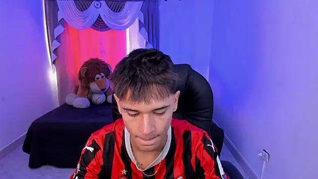 Aron Boyy online show from February 2026 07:24:01 PM