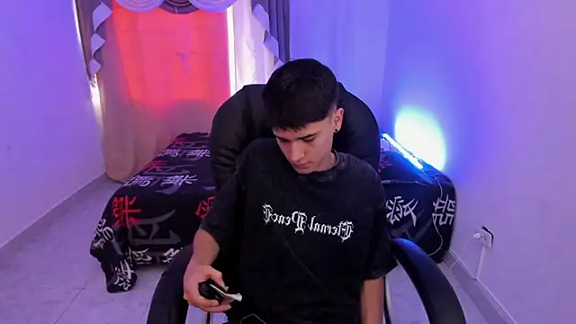 Aron Boyy online show from February 2026 08:25:01 PM