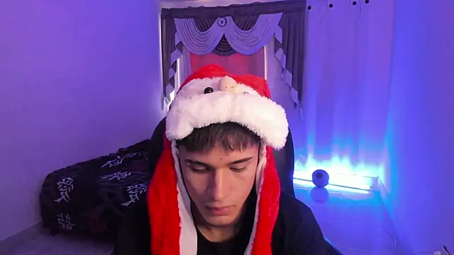 Aron Boyy online show from December 2025 08:13:01 PM