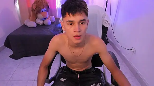 Aron Boyy online show from March 2026 09:17:02 PM