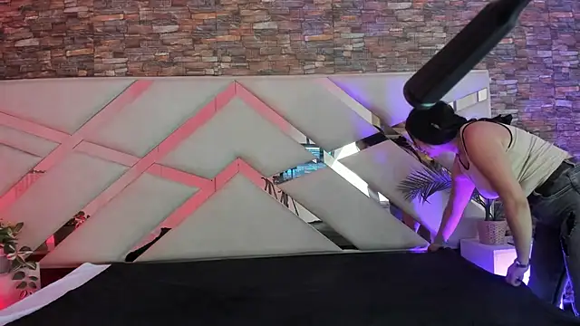 Valery Brand online show from January 2026 12:20:02 PM