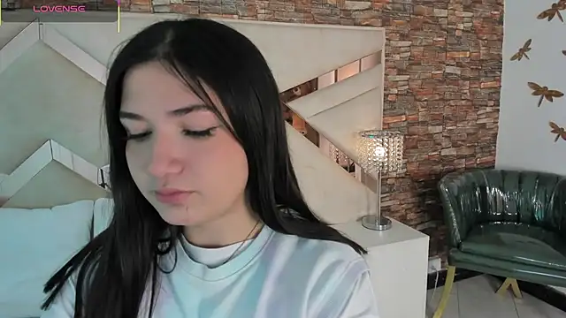 Valery Brand online show from November 2025 01:44:02 PM