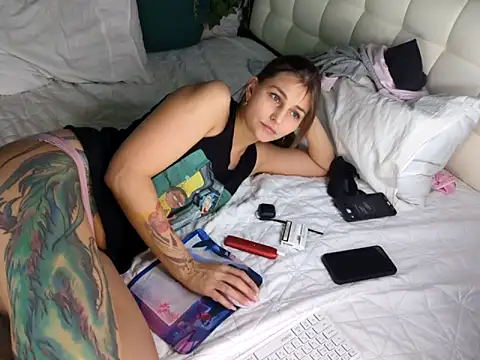 Snapshot of Kimberly_Wolker chatting on September 2025 04:01:02 PM Kimberly Wolker online show from September 2025 04:01:02 PM