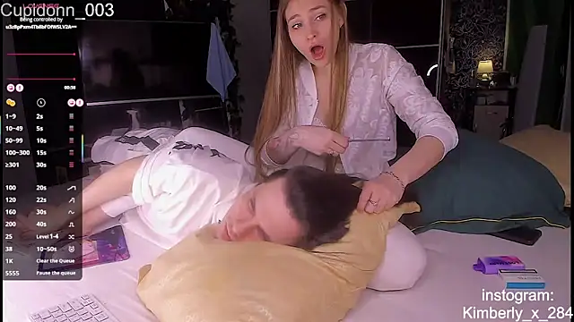 Kimberly Wolker online show from April 2026 02:25:02 PM