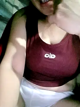 Surrilove online show from December 2025 11:16:02 PM