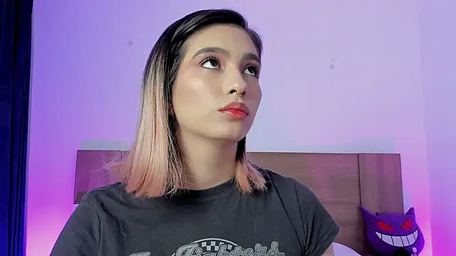 Akatsumi  online show from November 2025 09:07:02 PM