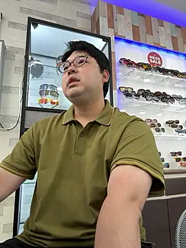 gayfucuxuc online show from September 2025 01:44:02 AM