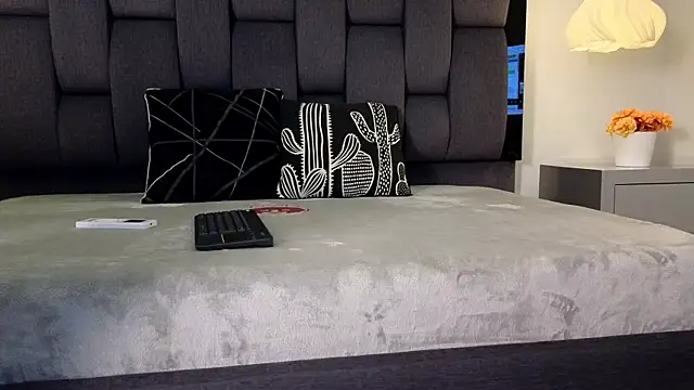 Calipso Parisi online show from October 2025 12:59:02 PM