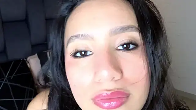 Snapshot of Calipso_Parisi chatting on February 2026 01:44:01 PM Calipso Parisi online show from February 2026 01:44:01 PM