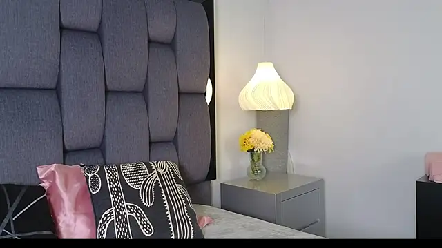Calipso Parisi online show from June 2026 02:51:01 PM