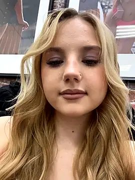 Sky Cutie online show from September 2025 04:40:01 AM