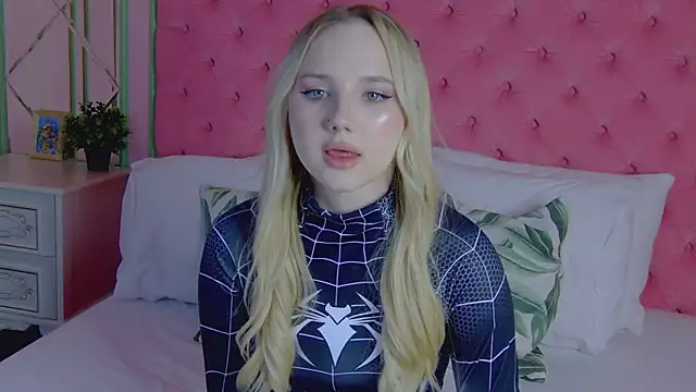 Sky Cutie online show from March 2026 05:18:01 AM