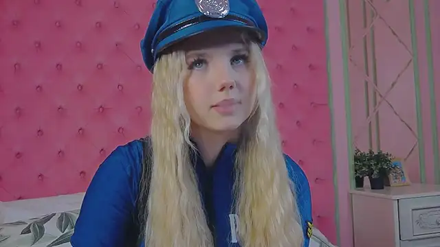 Sky Cutie online show from October 2025 04:57:01 AM
