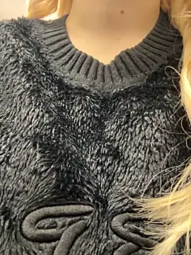 Sky Cutie online show from November 2025 05:03:01 AM