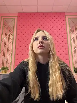 Sky Cutie online show from November 2025 05:00:02 AM