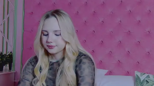 Sky Cutie online show from March 2026 05:02:02 AM