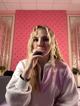 Sky Cutie online show from December 2025 04:35:02 AM