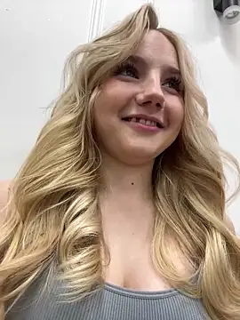 Sky Cutie online show from September 2025 04:40:01 AM