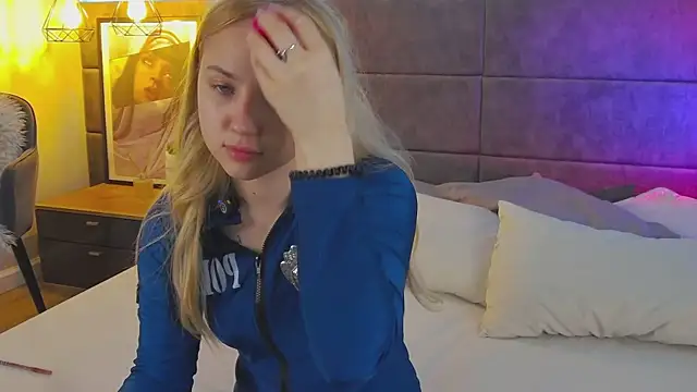 Sky Cutie online show from April 2026 04:26:02 AM