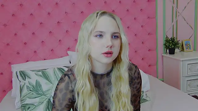 Sky Cutie online show from February 2026 04:48:01 AM