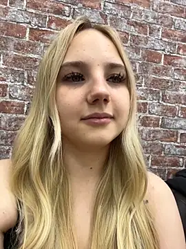 Sky Cutie online show from October 2025 04:24:02 AM