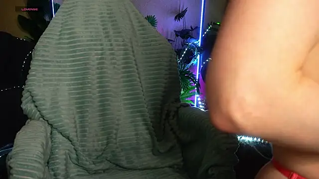 Snapshot of AnitaVon chatting on February 2026 04:21:02 AM AnitaVon online show from February 2026 04:21:02 AM