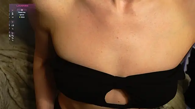 AnitaVon online show from November 2025 04:49:02 AM