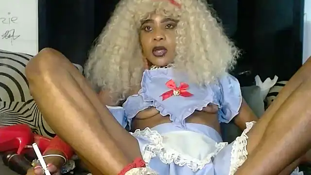 QueenpatieX online show from February 2026 10:31:01 PM