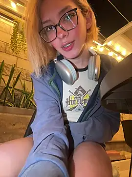 SweetBunnyGF online show from May 2026 01:05:01 AM