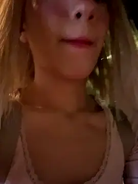 SweetBunnyGF online show from November 2025 12:04:01 AM