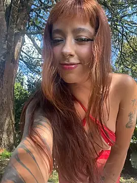 AliceMrtnz online show from January 2026 04:54:02 PM