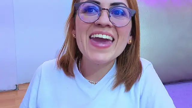 Victoria Fallon online show from November 2025 09:40:02 PM