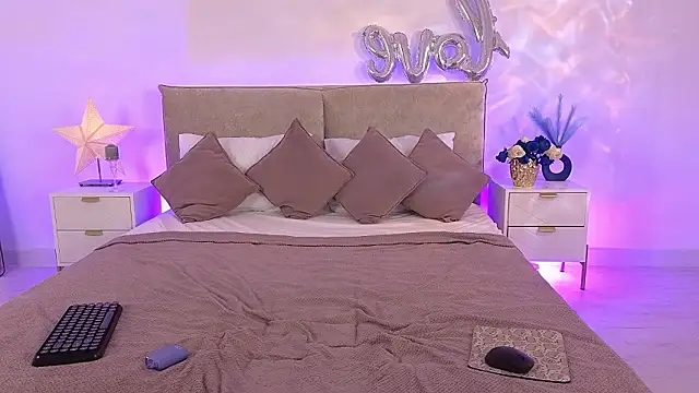 Jules night online show from March 2026 09:21:01 PM