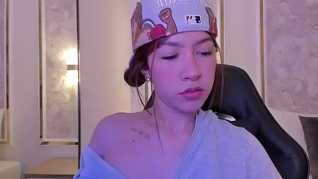 doll eyees  online show from September 2025 03:55:02 AM